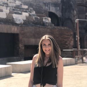 Meet your Posher, Liz